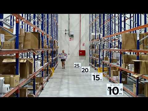 FENIVA | Hikvision - Telecamera minidome IP da 2 Mpx con ottica varifocale motorizzata (zoom) - Serie: HiWatch, Illuminazione minima: 0.005Lux